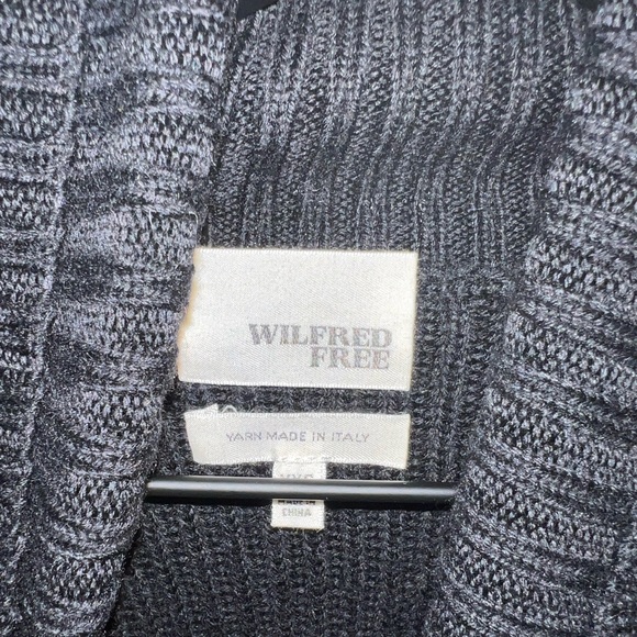 Wilfred Free | Aritzia Women’s High Low Turtleneck Sweater | Black | Size XXS - Picture 5 of 5